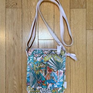 Vera Bradley Utility Small Crossbody Rain Forest Canopy Tropical Floral Bag EUC
